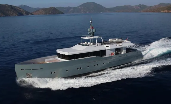 M/Y ONLY NOW